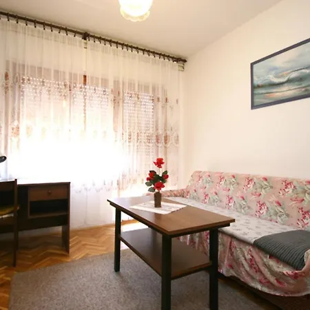 Anica Apartment