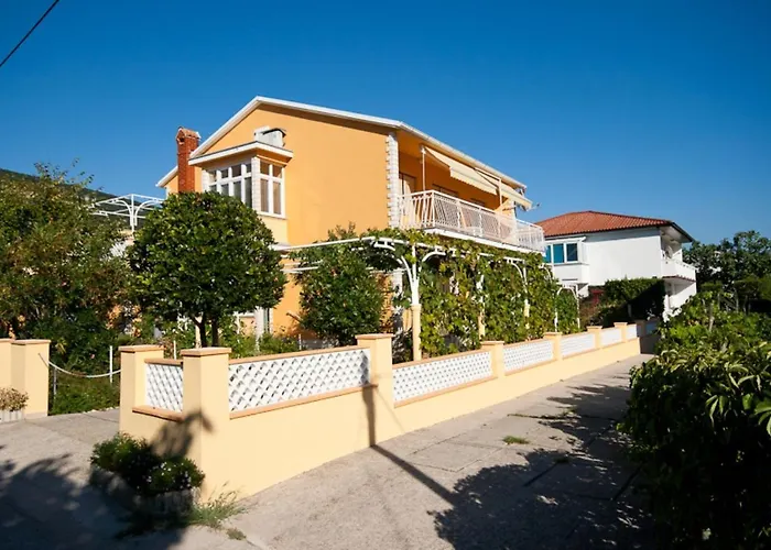 Anica Apartment